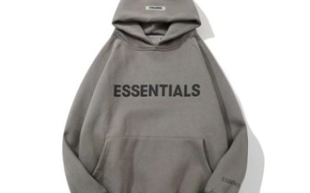 Essential Hoodie with Ribbed Cuffs and Hem