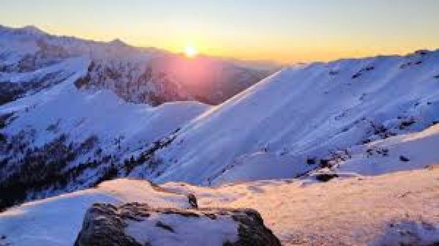 Kedarkantha Trek Guide (2025): Easy, Snowy & Unforgettable