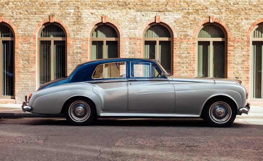 Experience Luxury Travel with a Chauffeur Service in Paris, France